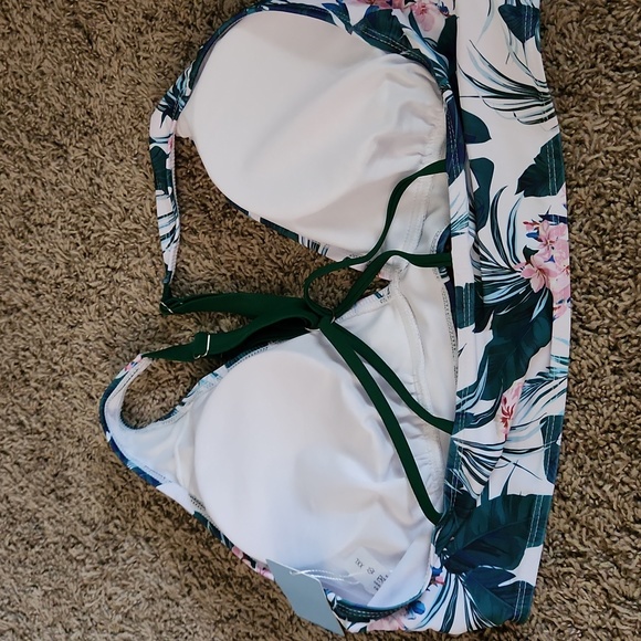 Yonique Floral Swim Top with Stappy Detail on Back - Picture 4 of 6